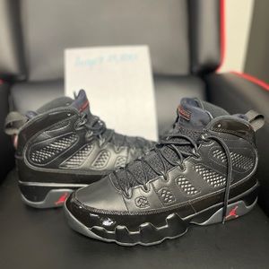 2017 Jordan Bred 9 “Super Rare Find” good condition used size 12